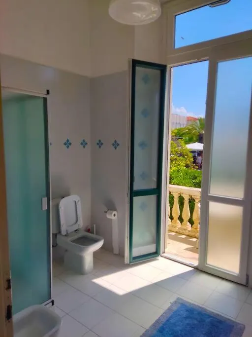 -Casa Padronale Fronte Mare- Apartment Massa  0*, Massa (Tuscany) Italy