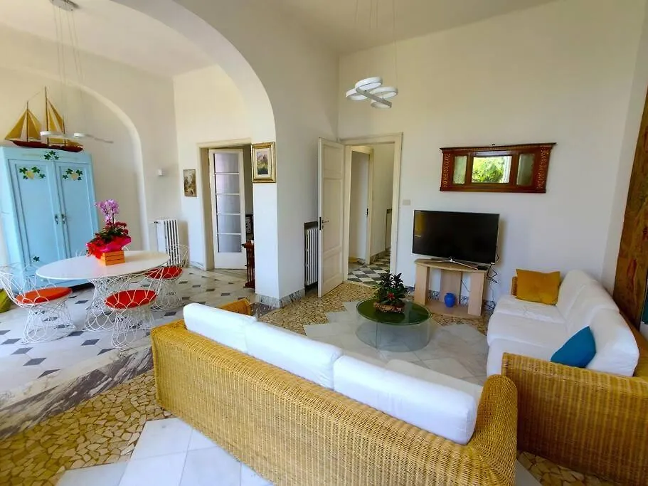 -Casa Padronale Fronte Mare- Apartment Massa  Italy